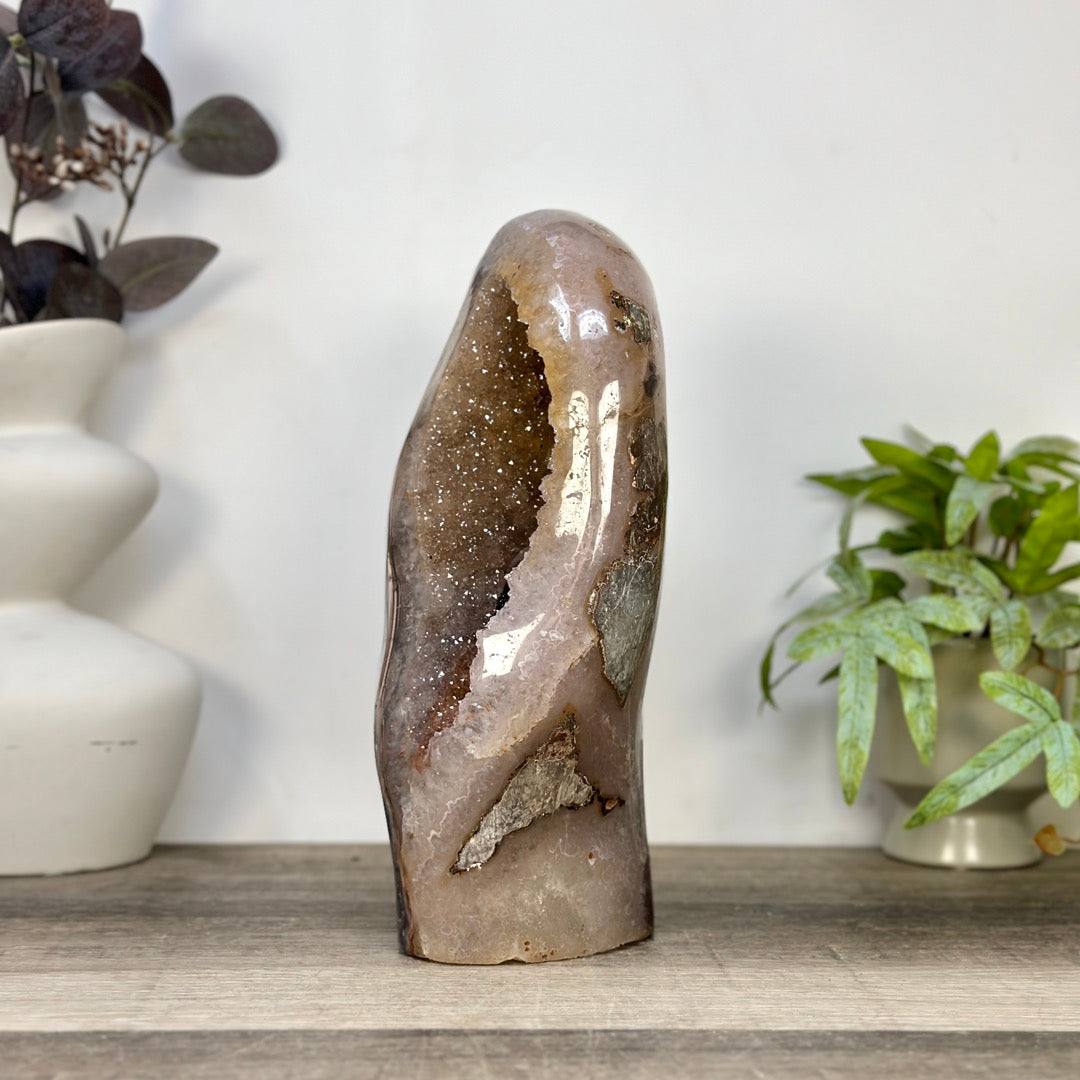 Natural Uruguayan Quartz Geode with Calcite formation Statement Piece - CBP1435