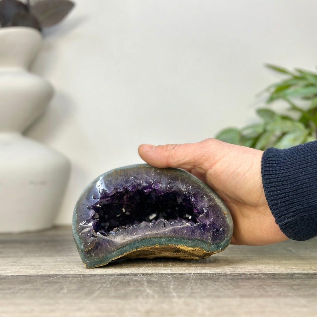Uruguayan Amethyst geode with Jasper Shell - STGE0073