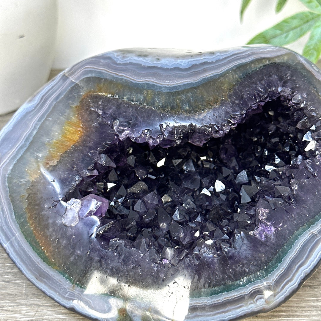 Stunning Blue Banded Agate &amp; Amethyst Stone Geode - STGE0084