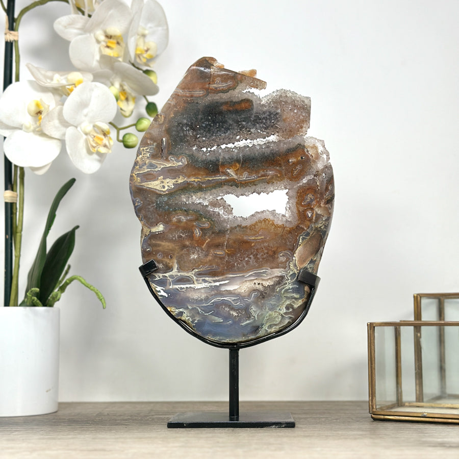 Stunning Natural Quartz Slice Portal, Metallic Stand included - MWS2326