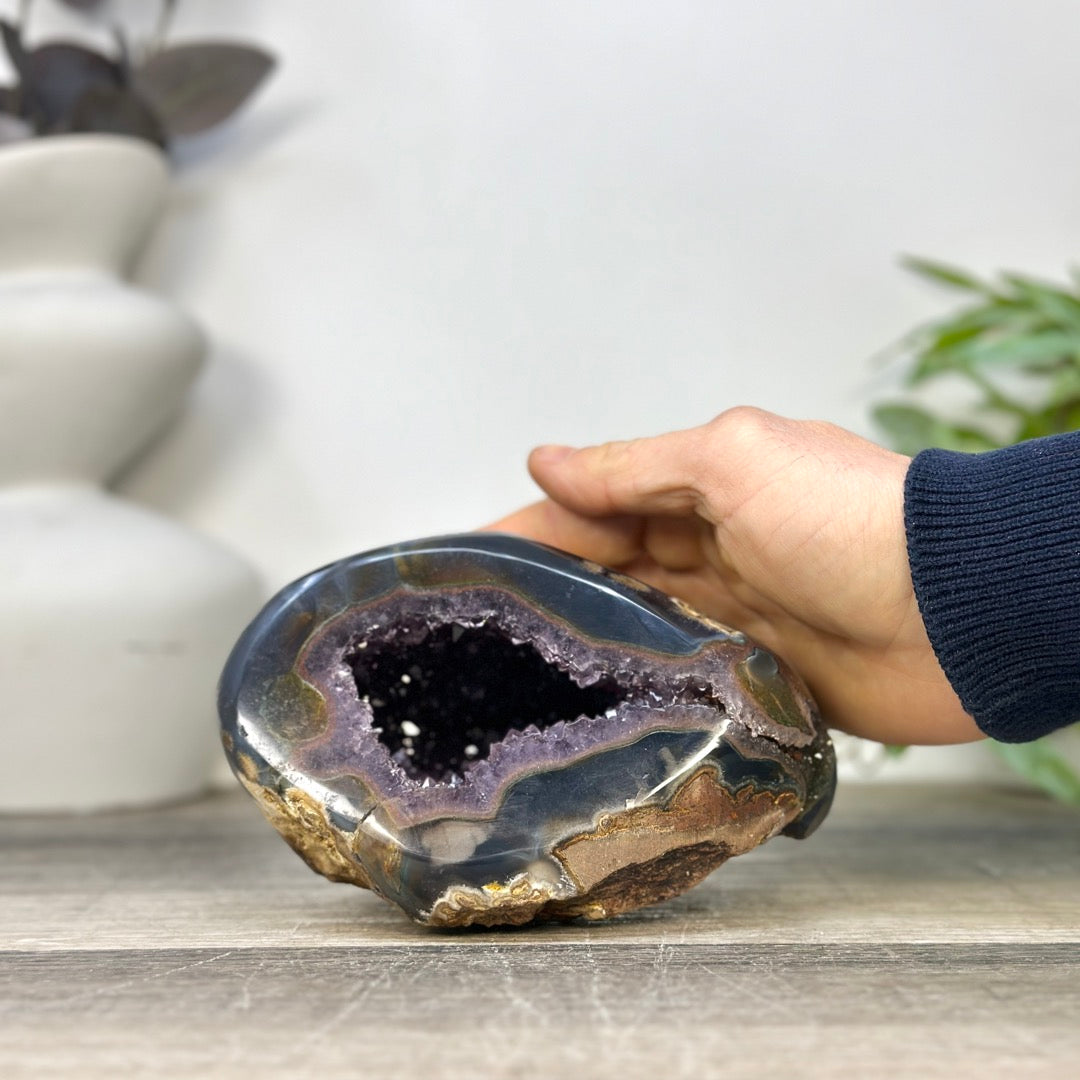 Natural amethyst Stone Geode from Uruguay - STGE0078