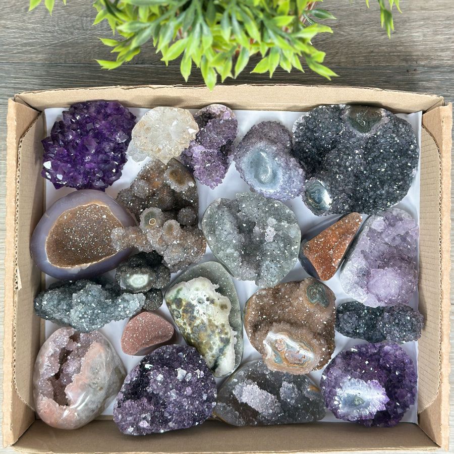 Bulk Hand-Polished Mineral Lot – Ideal for Resellers, Reiki Practitioners, and Decor Enthusiasts
