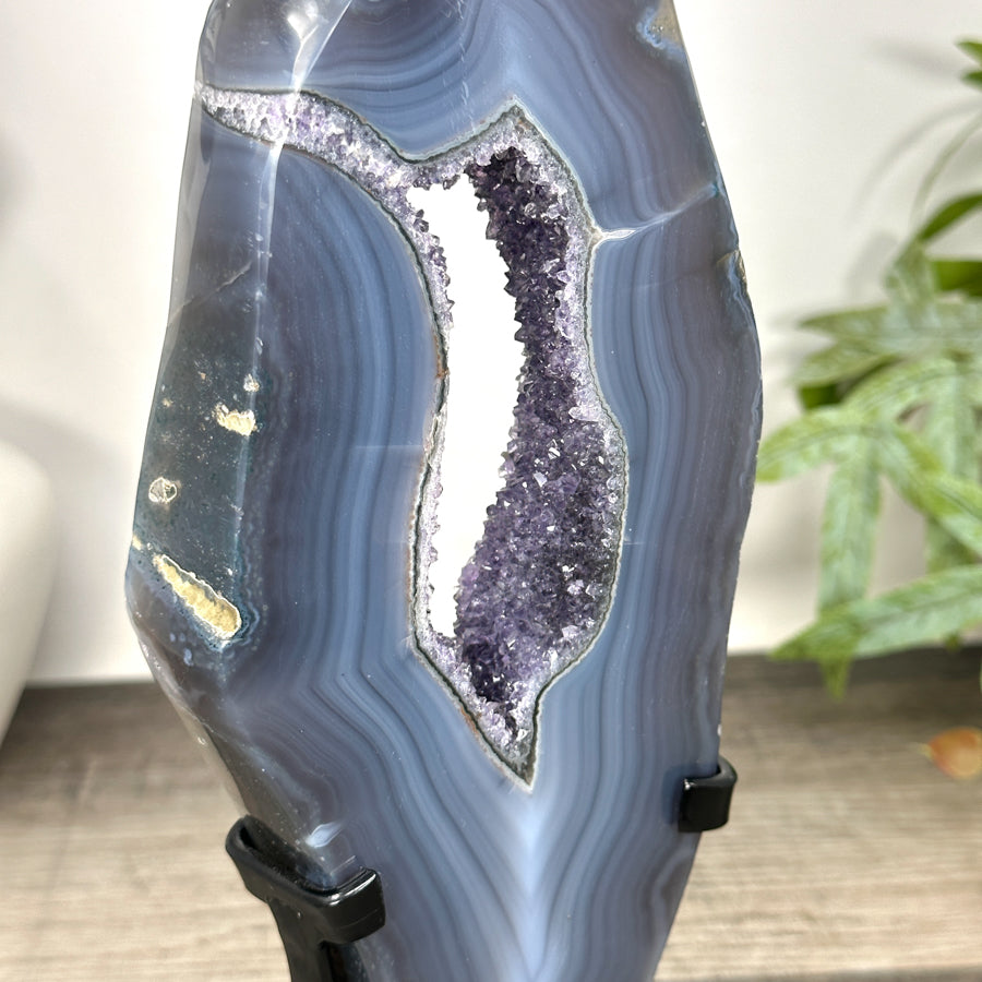 Blue Banded Agate &amp; Amethyst Geode Slice Portal - MWS3247