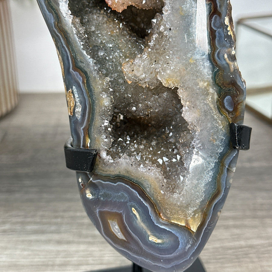 Natural Agate &amp; Quartz Geode Stone Specimen - MWS2423