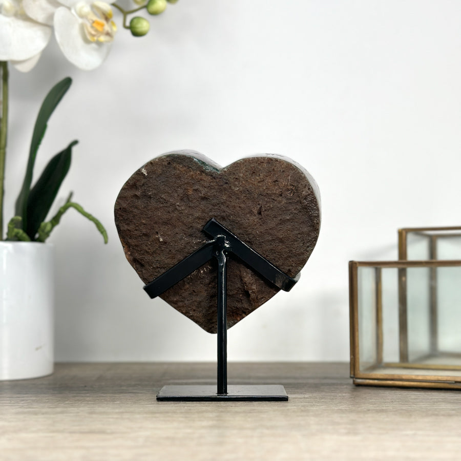 Uruguayan Amethyst Stone Heart Carving - HST0310