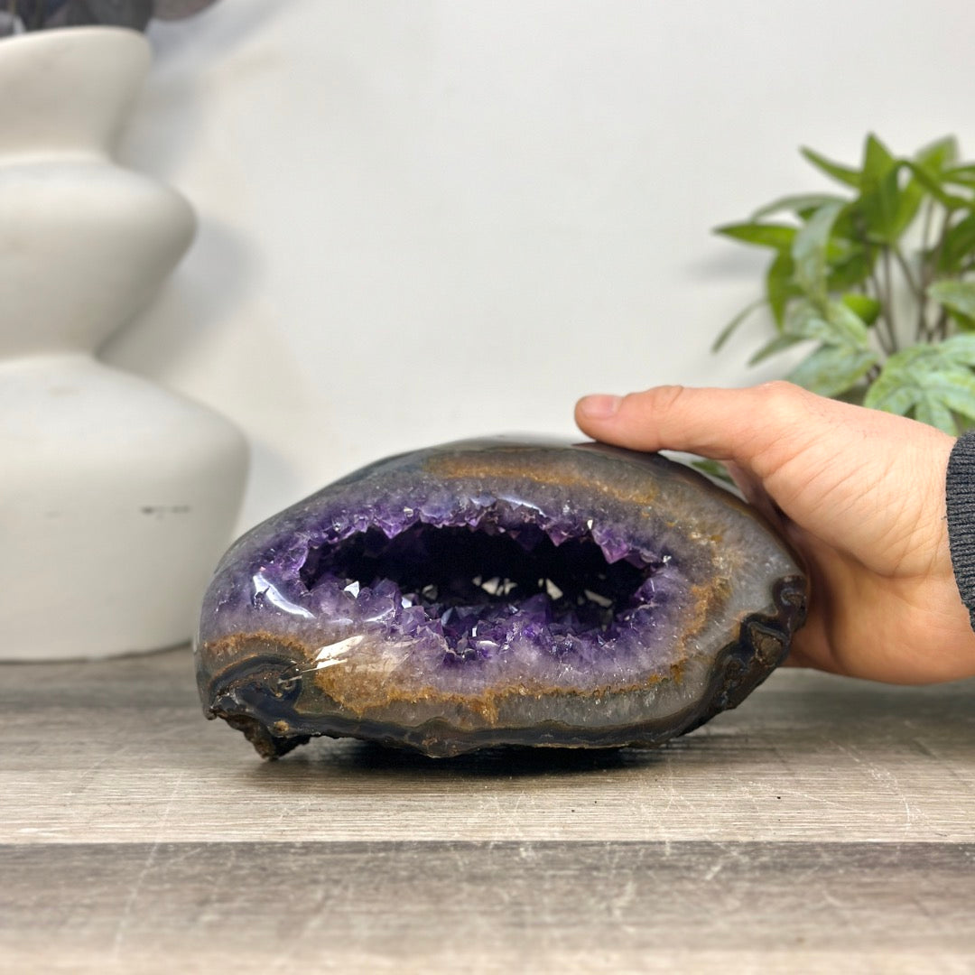 Natural Amethyst Stone Geode from uruguay - STGE0111