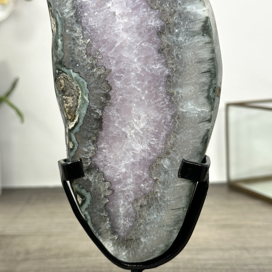 Natural Quartz Stone Slice on Metal Stand - MWS3014
