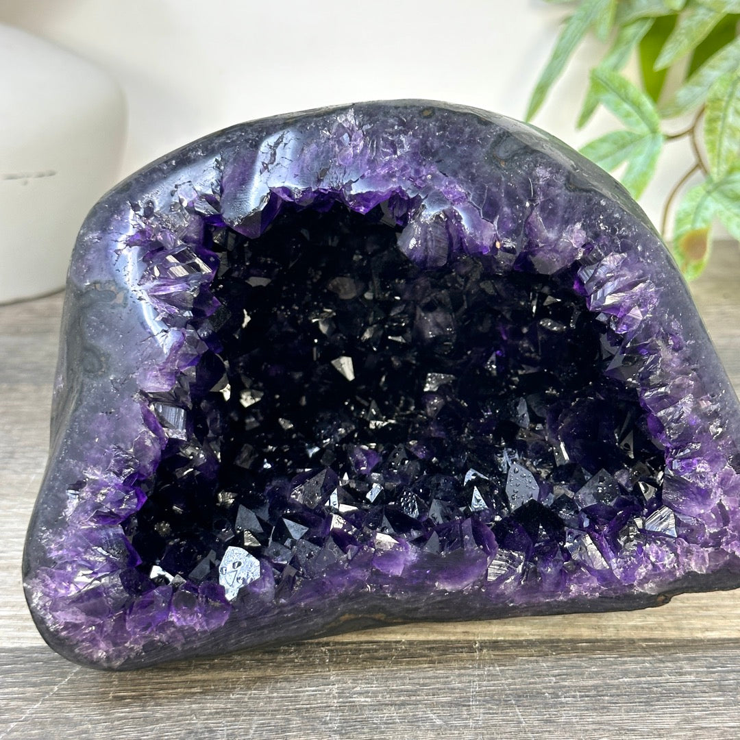 Top Quality Natural Amethyst Geode - STGE0065