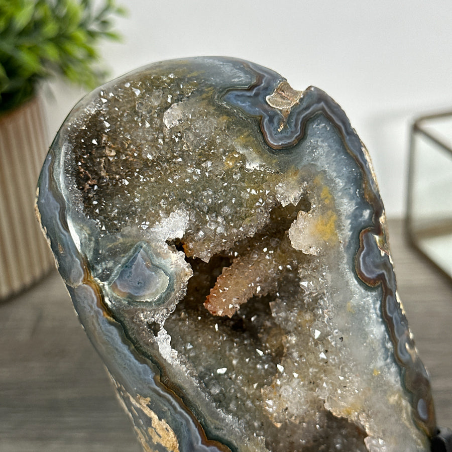 Natural Agate &amp; Quartz Geode Stone Specimen - MWS2423