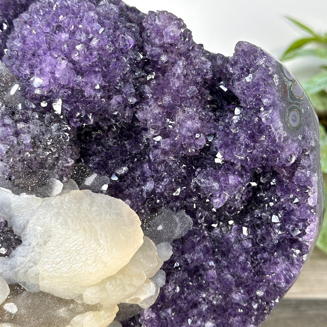 Unique Natural uruguayan amethyst with Calcite &amp; Black Hematite Inclusion - MWS3280