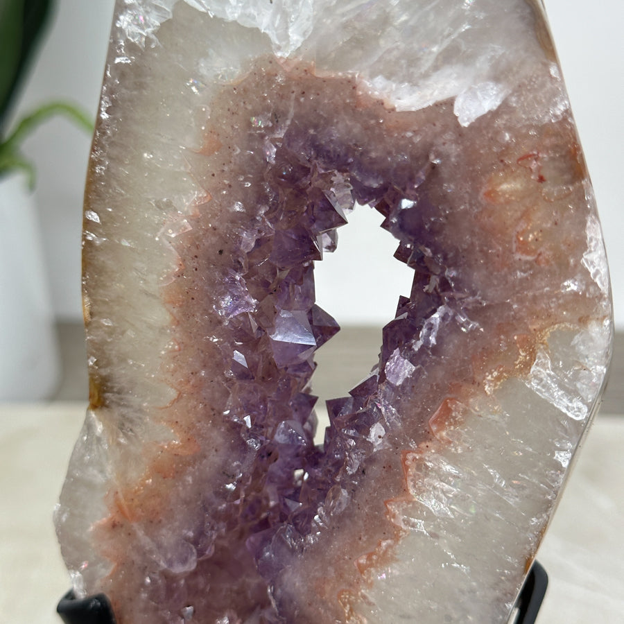 Beautiful Amethyst &amp; Quartz Stone Portal with handmade Stand - MWS1945