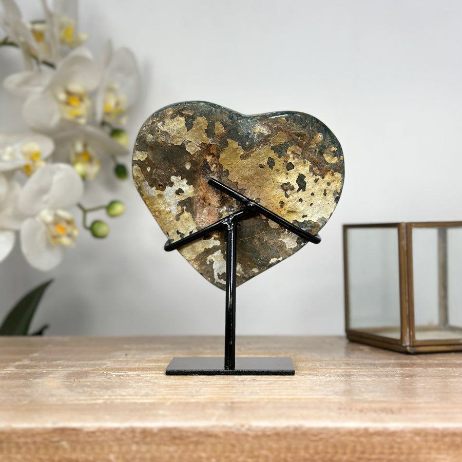 Uruguayan Amethyst Stone Heart Carving - HST0243