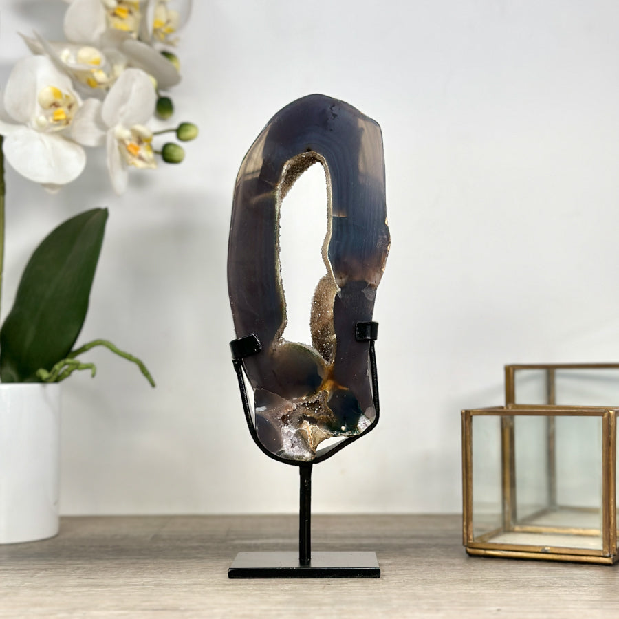 Natural Agate &amp; Quartz Druzy Stone Portal with Metal Stand - MWS2237