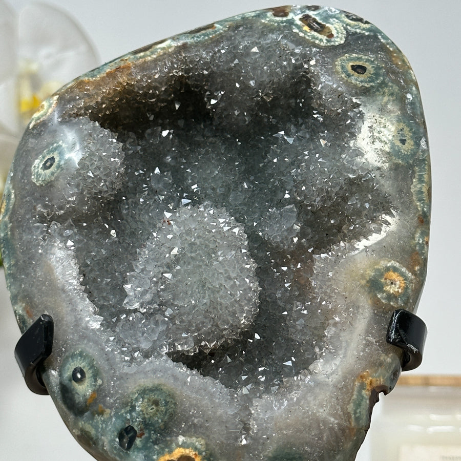 Natural Quartz &amp; Jasper Geode, Stand Included - MWS1470