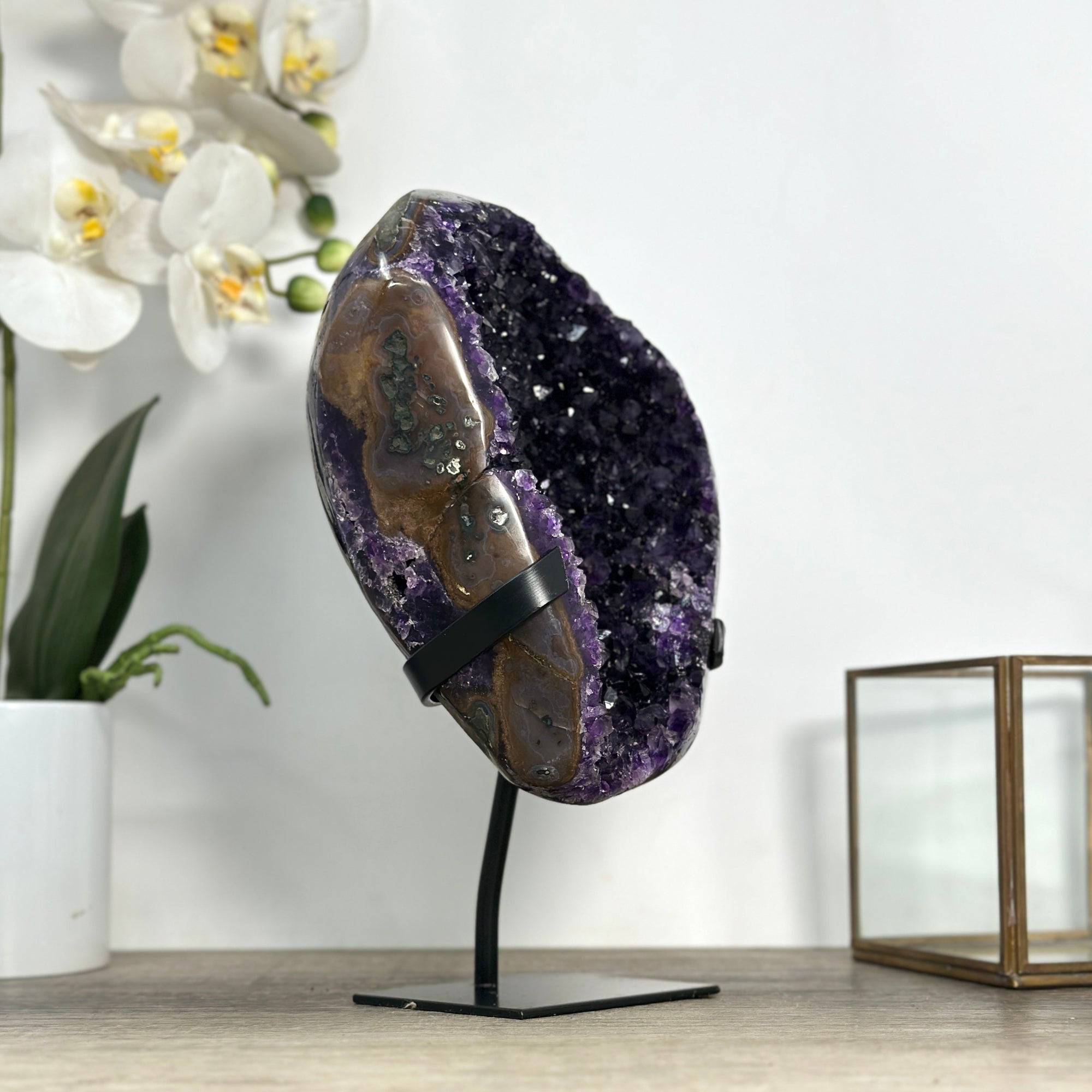 Premium Qualuty Amethyst Geode with Handmade Metallic Stand - MWS2437