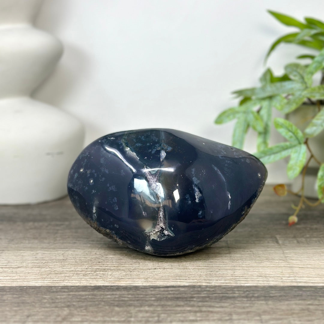 Quartz Geode Cave with Polished Agat Shell - STGE0034