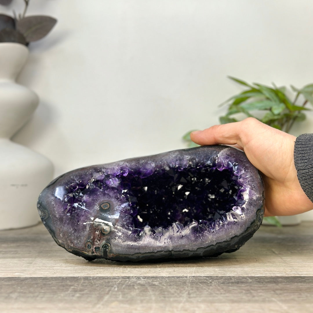 Uruguayan Amethyst Stone Geode - STGE0067