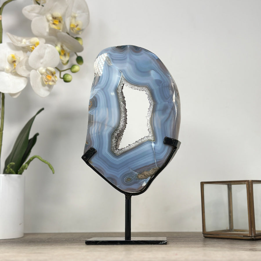 Outstanding Blue Banded Agate &amp; Quartz Crystal Portal - MWS2111