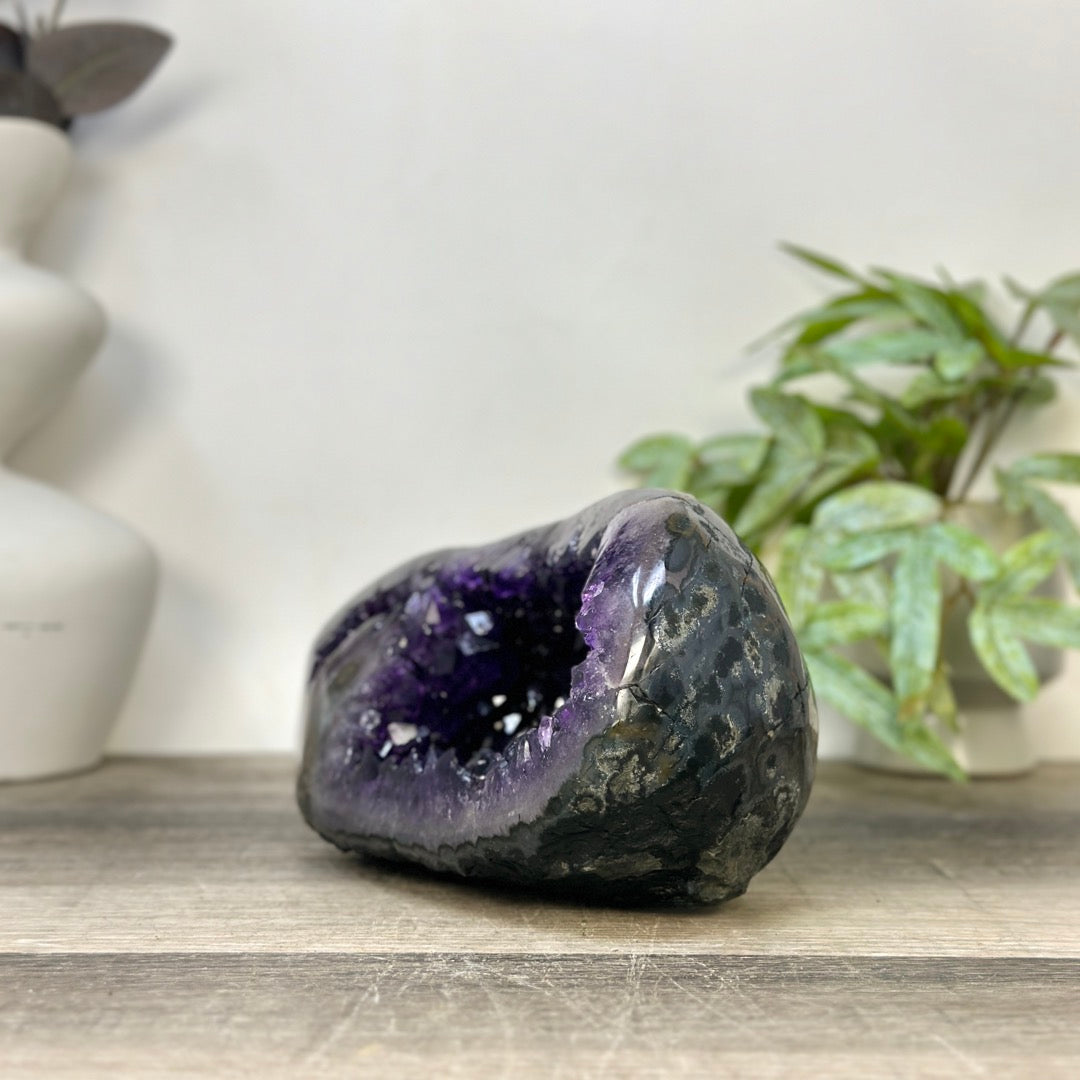 Uruguayan Amethyst Stone Geode - STGE0067