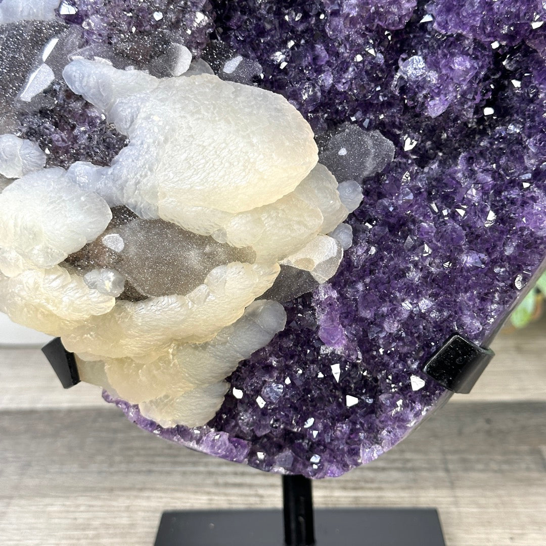 Unique Natural uruguayan amethyst with Calcite &amp; Black Hematite Inclusion - MWS3280