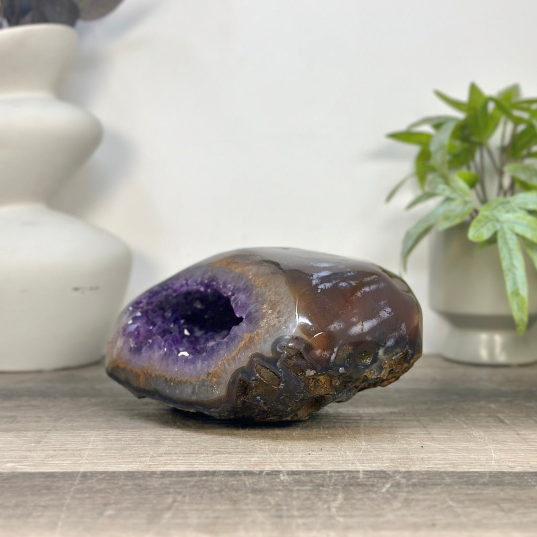 Natural Amethyst Stone Geode from uruguay - STGE0111
