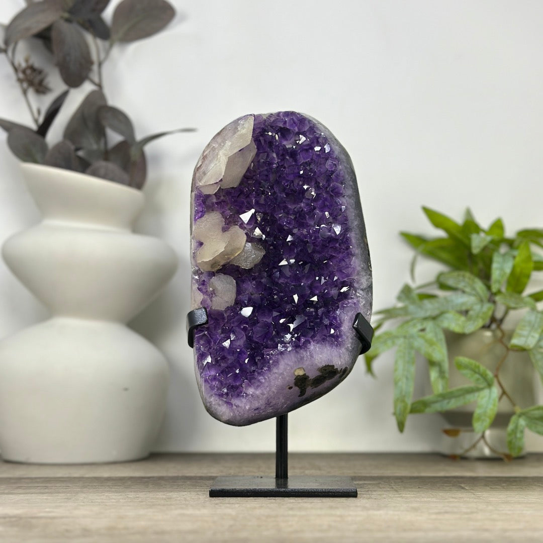 Natural uruguayan Amethyst Crystal with Calcite Formations - MWS3318
