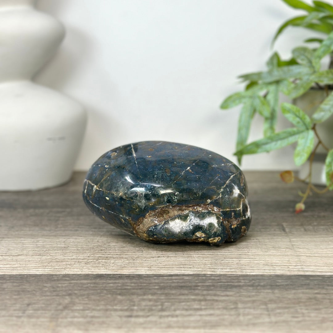 Top Grade Uruguayan Amethyst Geode - STGE0033