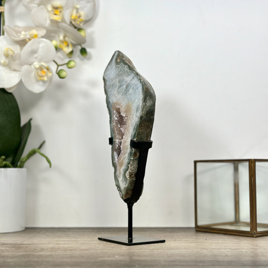 Natural Quartz Stone Slice on Metal Stand - MWS3003