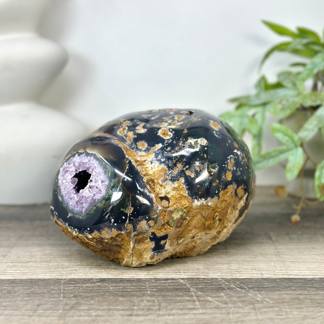 Natural Amethyst &amp; agate Geode - STGE0045