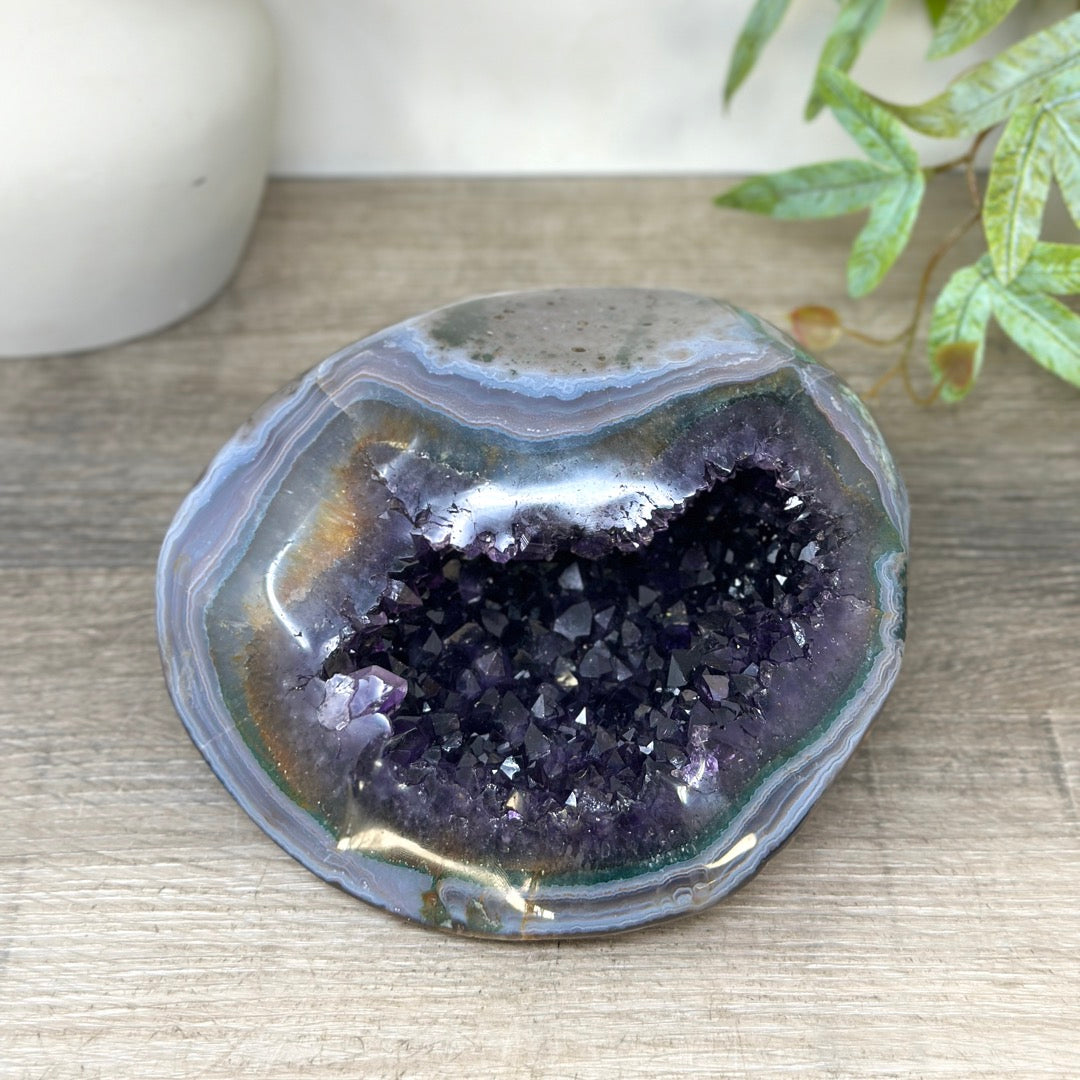 Stunning Blue Banded Agate &amp; Amethyst Stone Geode - STGE0084