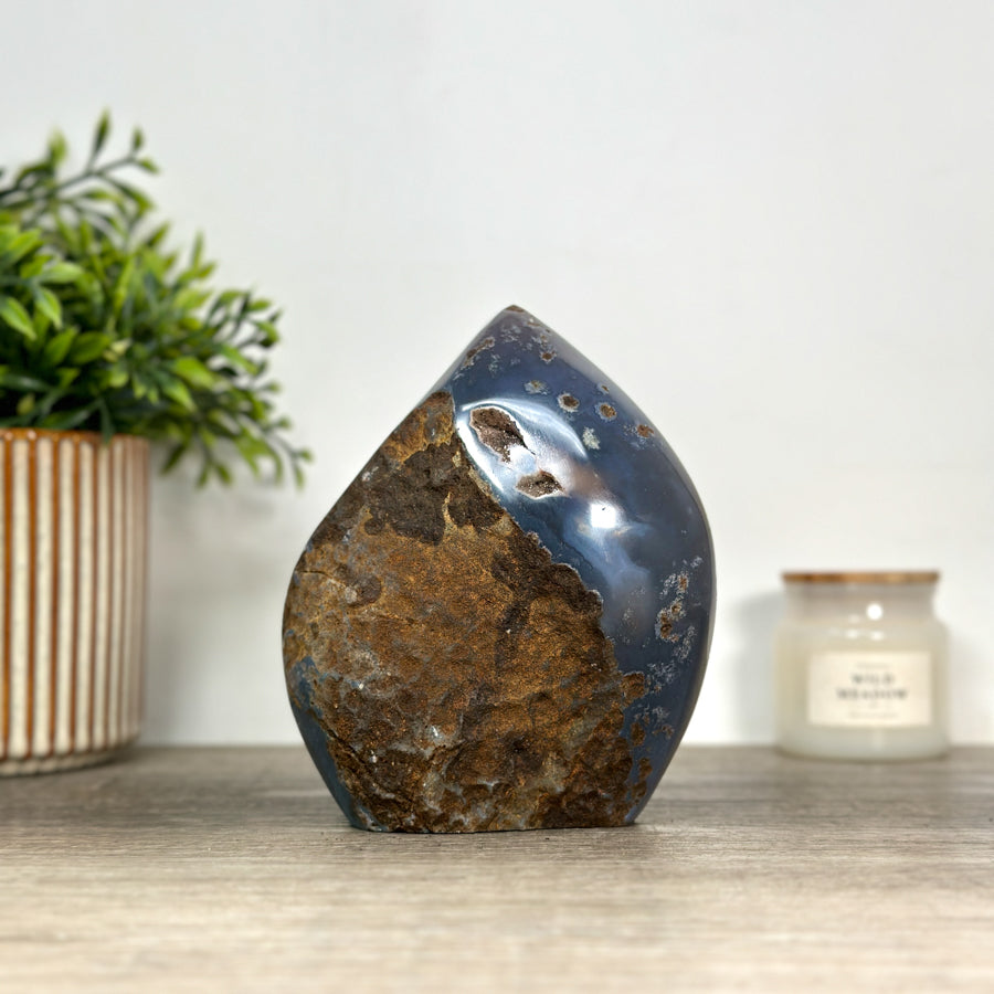 Blue Agate &amp; Quartz Druzy Stone Flame Carving - FST0161