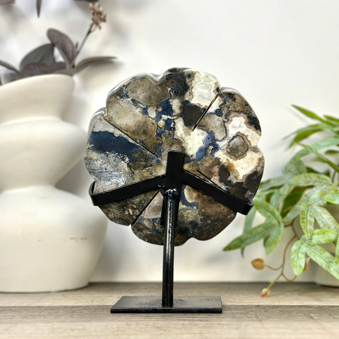 Large Lucky Amethyst &amp; Green Jasper Clover on Metal Stand - MWS3277