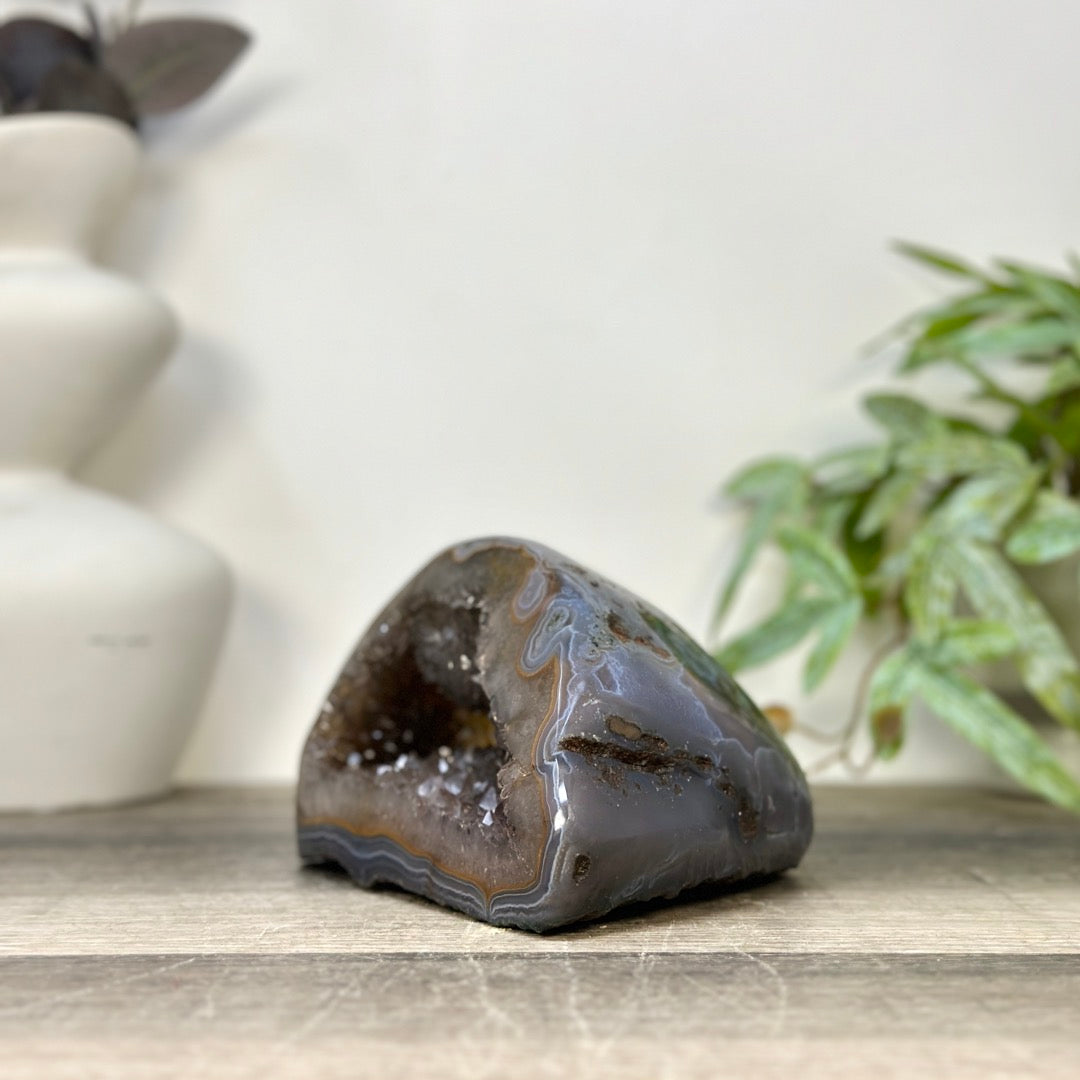Natural Agate &amp; Quartz Stone Geode - STGE0080