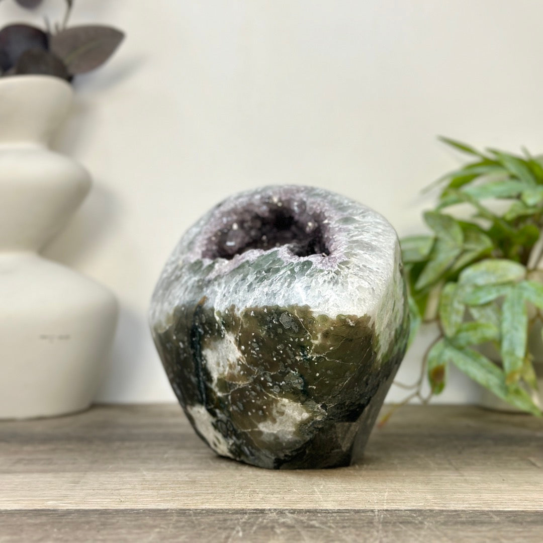 Large Quartz &amp; Amethyst Stone Geode - STGE0066