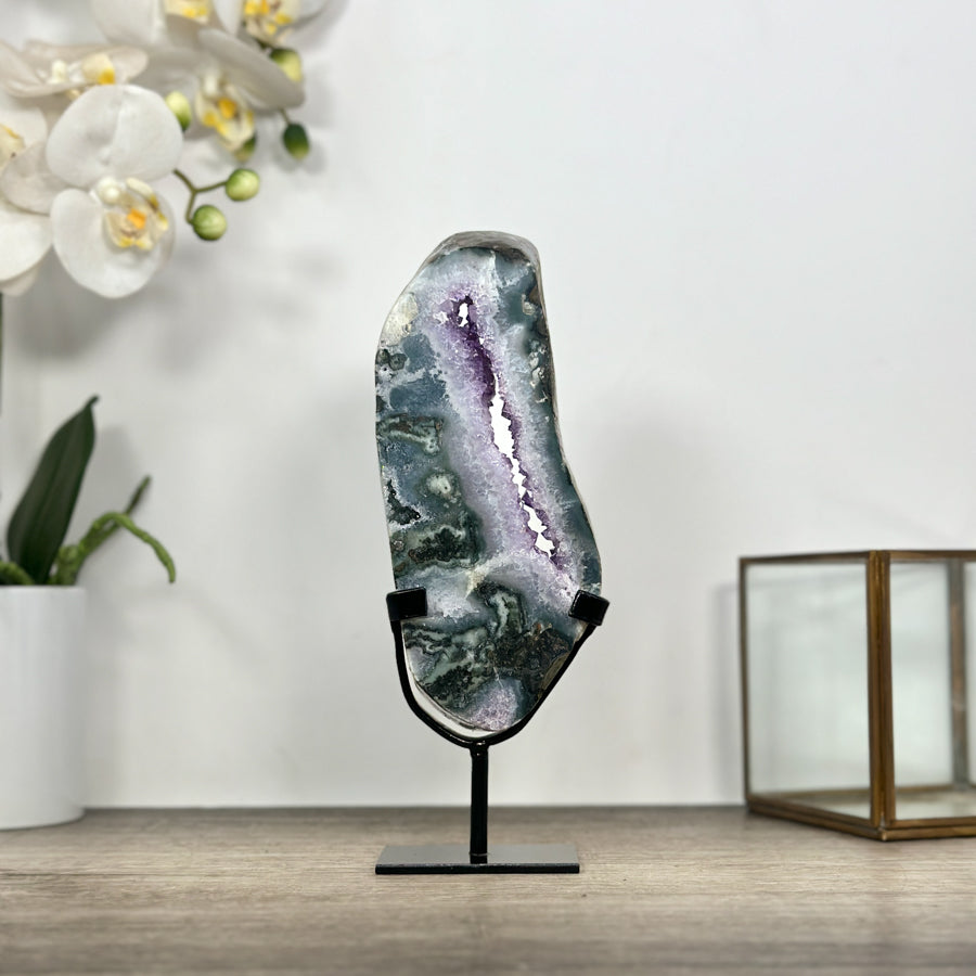 Natural Agate &amp; Amethyst Stone Slice Portal on Stand - MWS3009