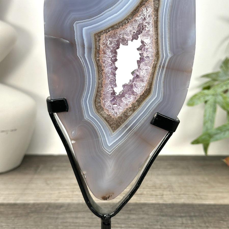 Blue Banded Agate &amp; Amethyst Geode Slice Portal - MWS3248