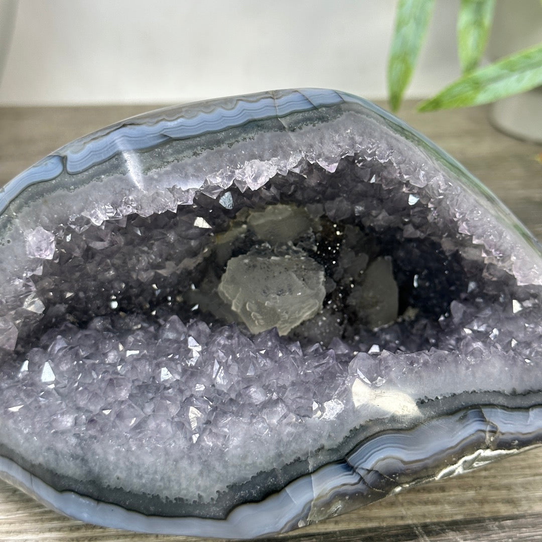 Blue Agate &amp; Amethyst Natural Geode - STGE0036