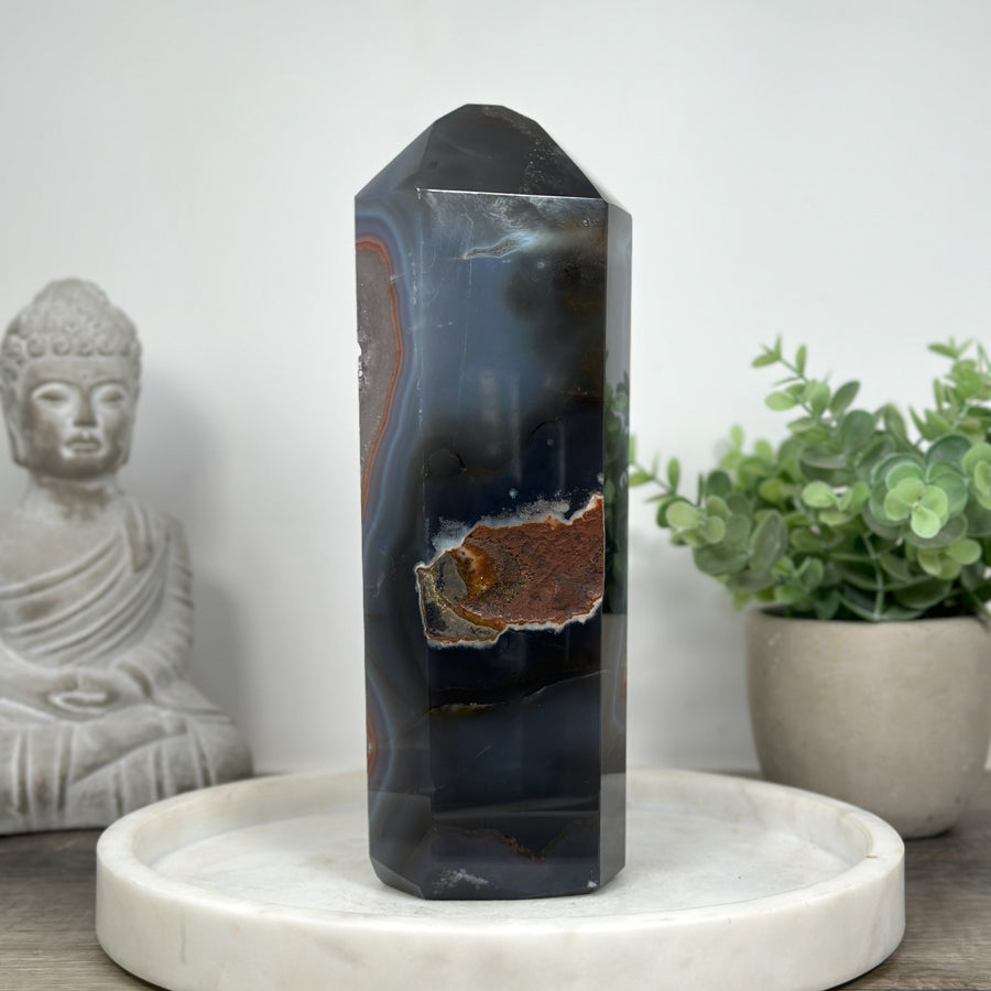 Outstanding Natural Blue Banded Agate &amp; Ametnyst Stone Tower  - STP0172