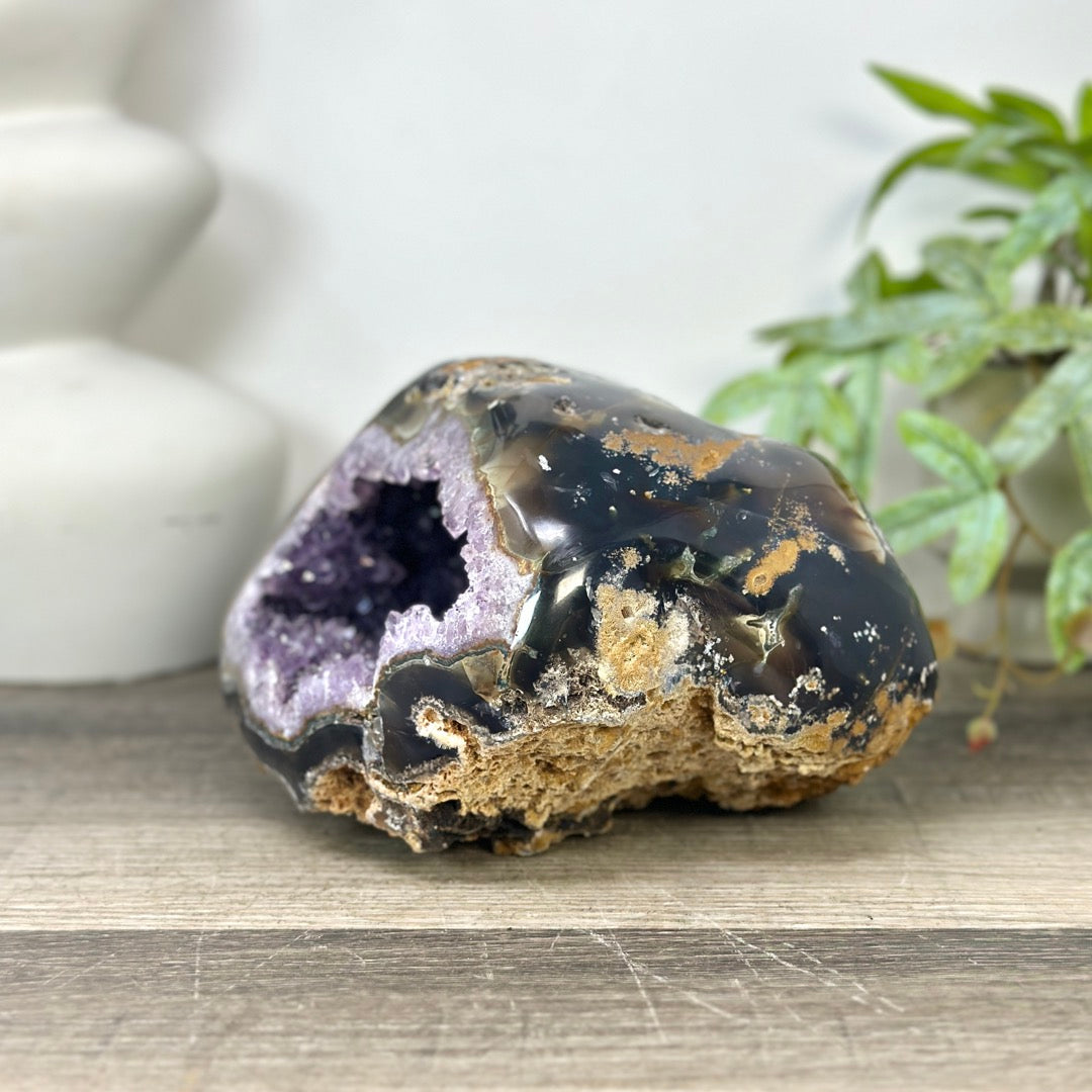 Natural Amethyst &amp; agate Geode - STGE0045