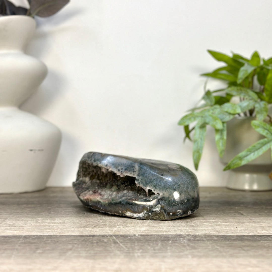Natural Quartz Druzy Geode from Uruguay - STGE0122