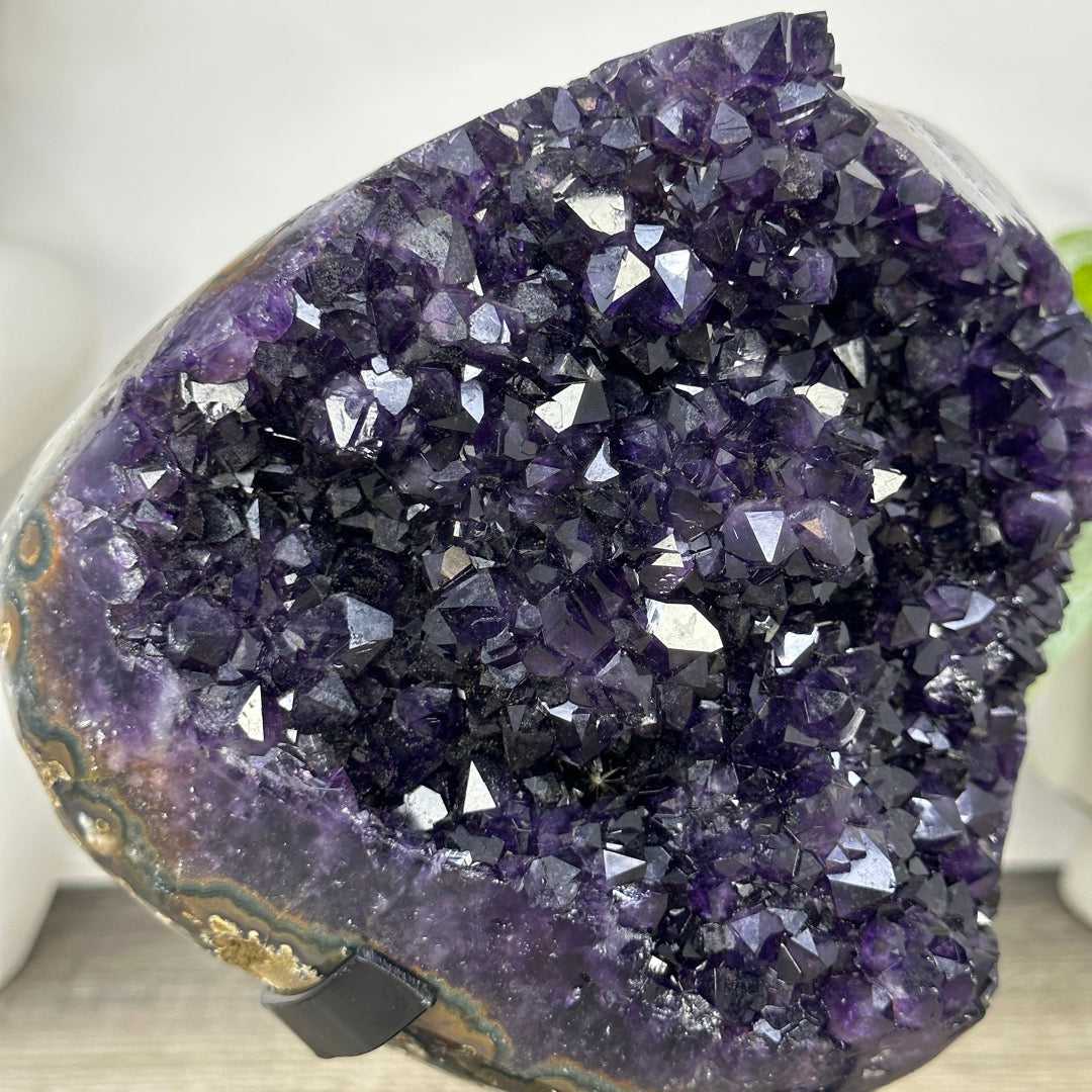 One on a Kind Top Quality Natural Amethyst Specimen - MWS3384