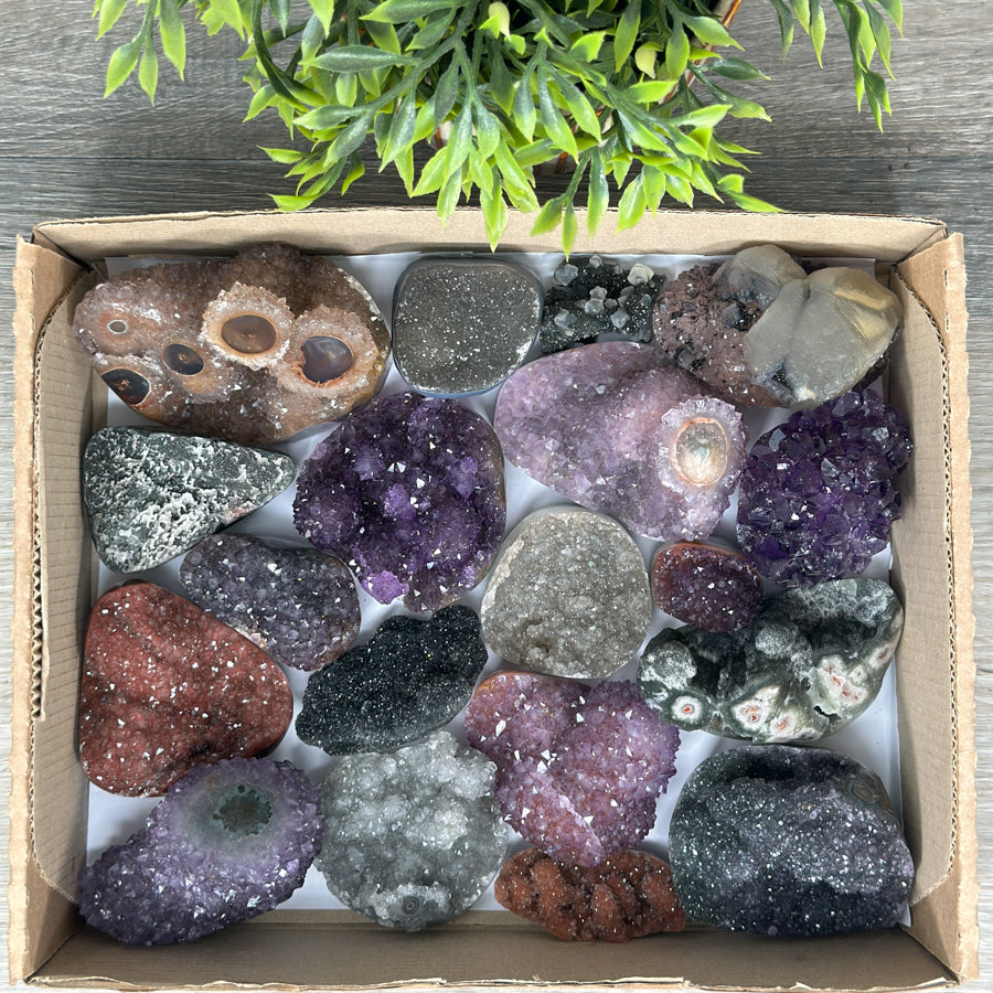 Wholesale and Retail Crystal Formations – Hand-Polished Minerals from Uruguay in Bulk

