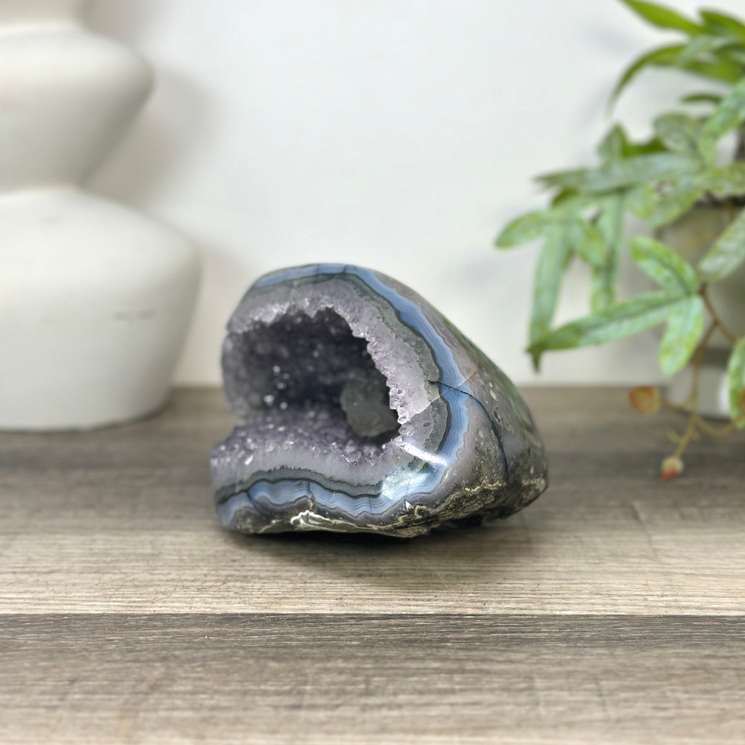 Blue Agate &amp; Amethyst Natural Geode - STGE0036