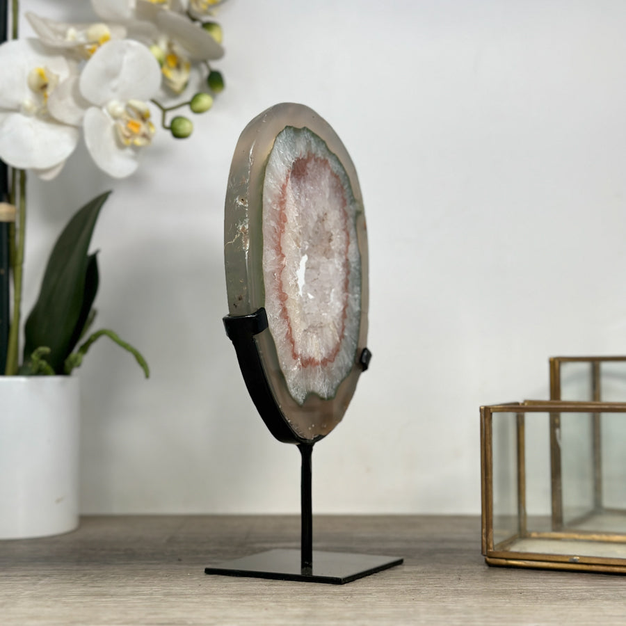 Unique Agate &amp; Quartz Portal Slab