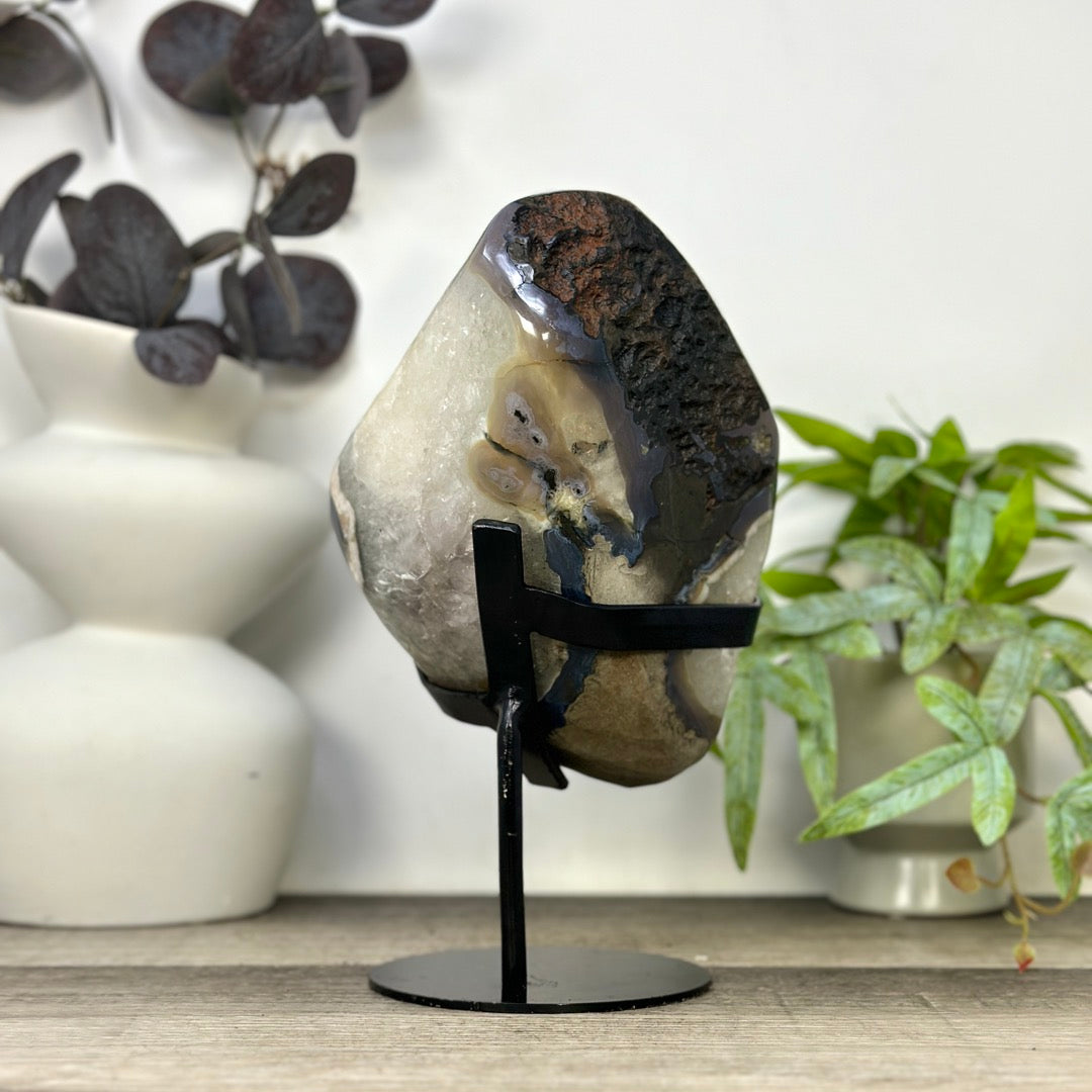 Uruguayan Quartz &amp; Agate Specimen with Calcite &amp; Black Hematite Inclusion - MWS3288