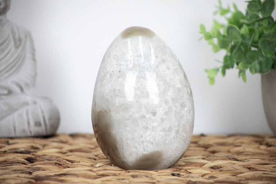 Natural Quartz Stone Egg Carving - STE0050