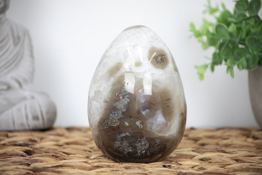 Natural Quartz Stone Egg Carving - STE0050