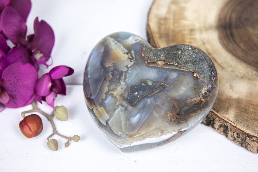 Beautiful Quartz & Agate Stone Heart - HQZ0002