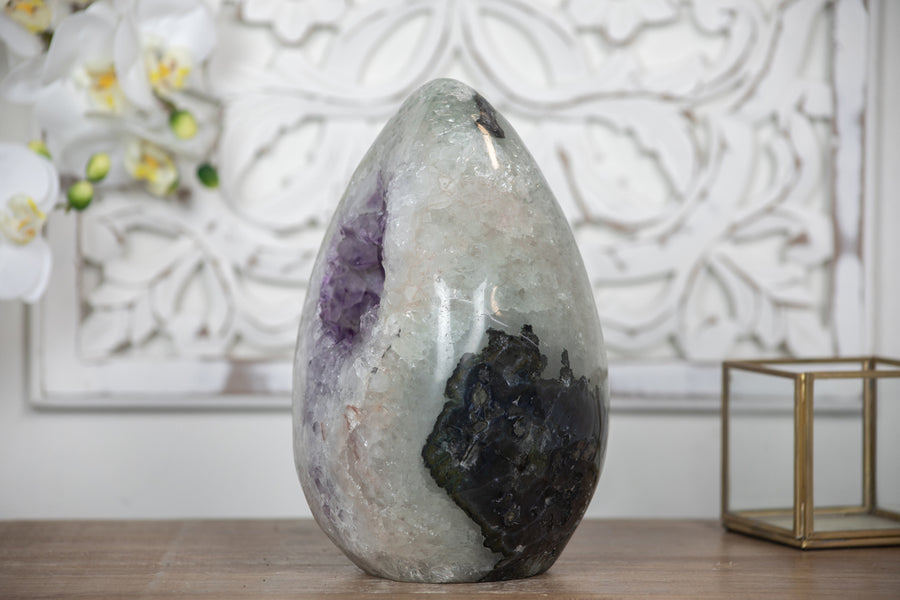 Stunning Huge Amethyst & Quartz Stone Egg Geode - STE0021